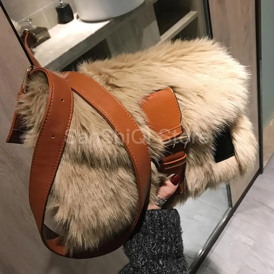 cheap Winter 2019 Fashion New Sweet Girl Square bag High quality Soft Plush Women #039;s Designer Handbag Casual Shoulder Messenger bag