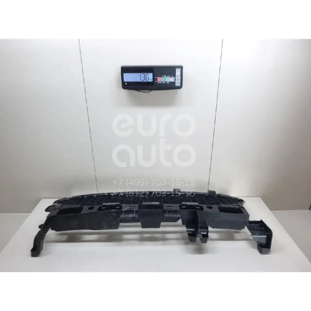 Решетка в бампер центральная, состояние – Б/У,, для Renault Sandero 622548039R STEPWAY 622548039R