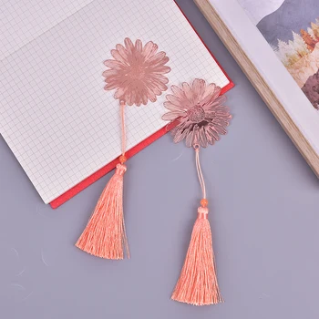 

Creative Rose Gold Hollow Flower Bookmarks Vintage Metal Bookmark with Chinese Knot Multifunctional Stationery Escolar Gift