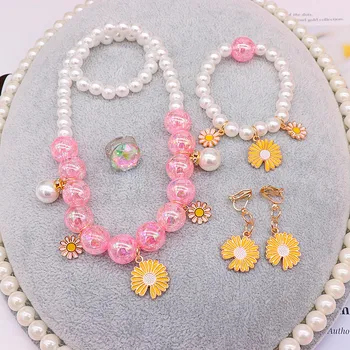 

Children Necklace, Bracelet Set INS Daisy Beaded Bracelet Necklace Alloy Pendant Children Accessories Paperback