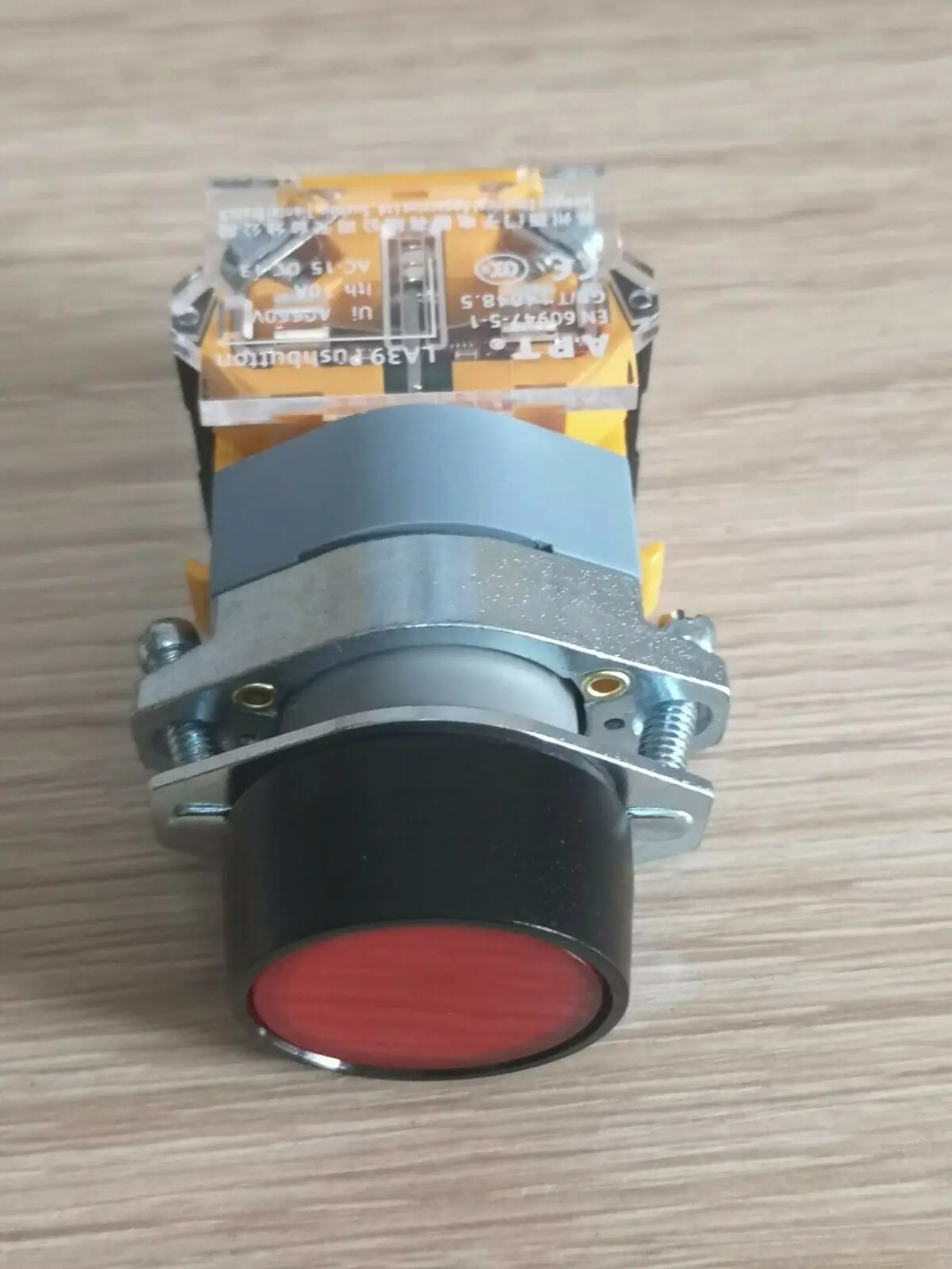 1 шт. APT LA39 A1 11T/R 11T кнопка красный 1Nc + 1No Новая бесплатная доставка|Автоматизация