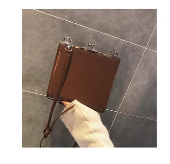 

Female bag 2019 winter new bag mobile phone bag solid color youth telescopic handle inside the patch pocket small lock