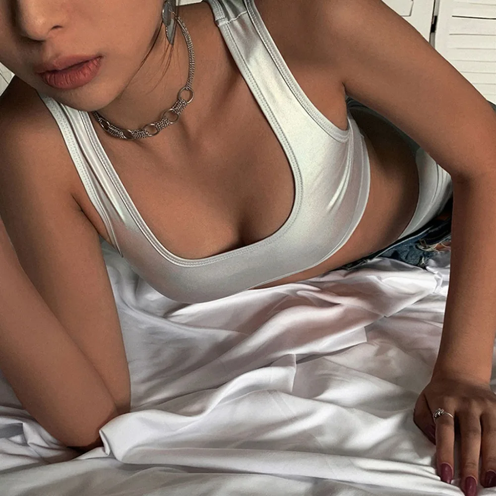 8 - LUY91211662_0506085233083890142