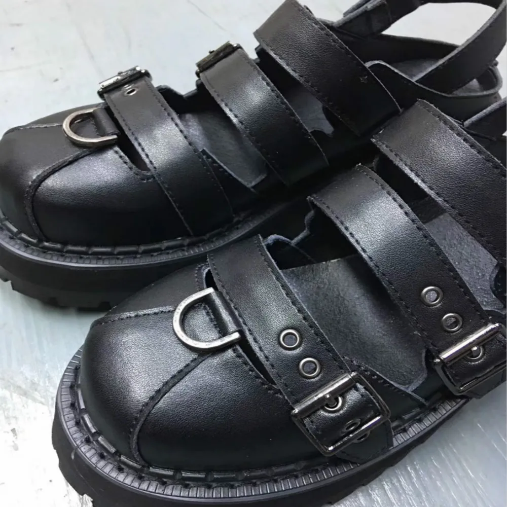 2020 New Japanese Retro Punk Style Multi Buckle Lolita Goth Shoes Women's Hollow Sandals Thick Soled Dark Lolita Gothic Shoes