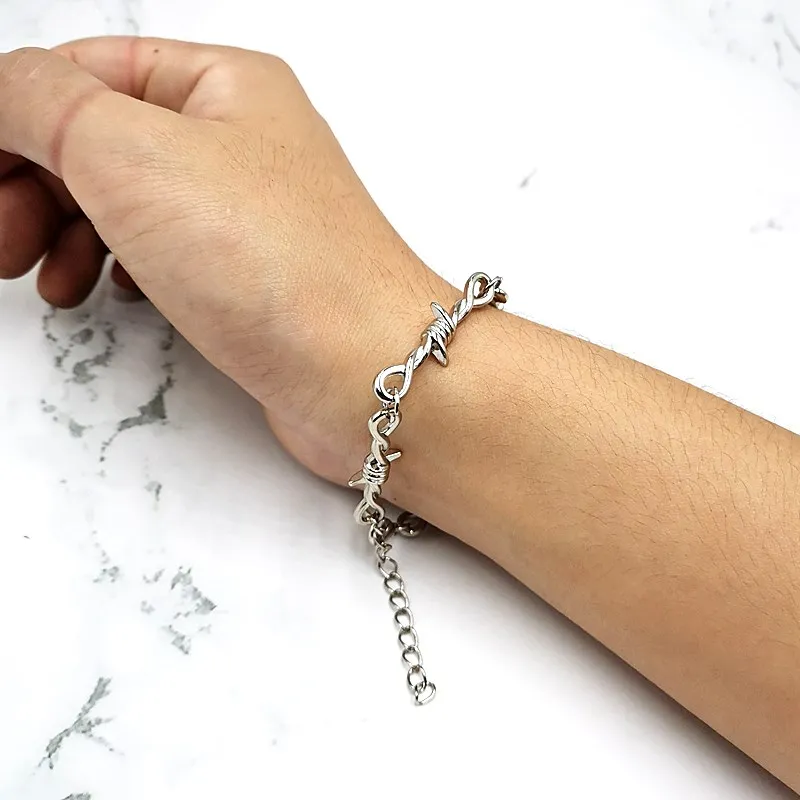 

2020 / Small Wire Brambles Iron Unisex Choker Bracelet Women Hip-hop Gothic Punk Style Barbed Wire Little Thorns Bracelet Gifts