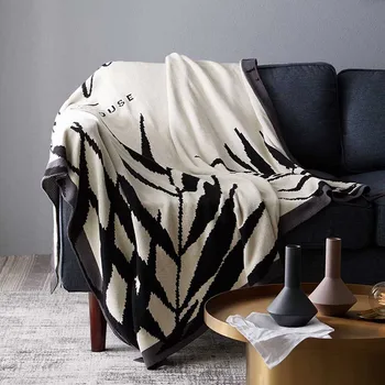 

Knitted Couch Armchair Hanging Manta Wall Plaid Cover Tippet Blanket Women Tapestry