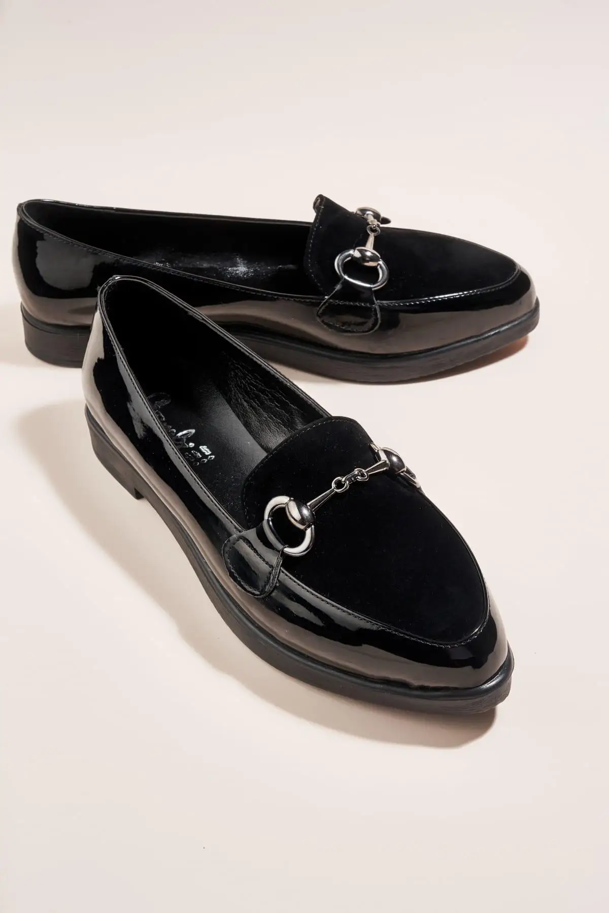 

Bambi Black Women Loafer Shoes H0516150098