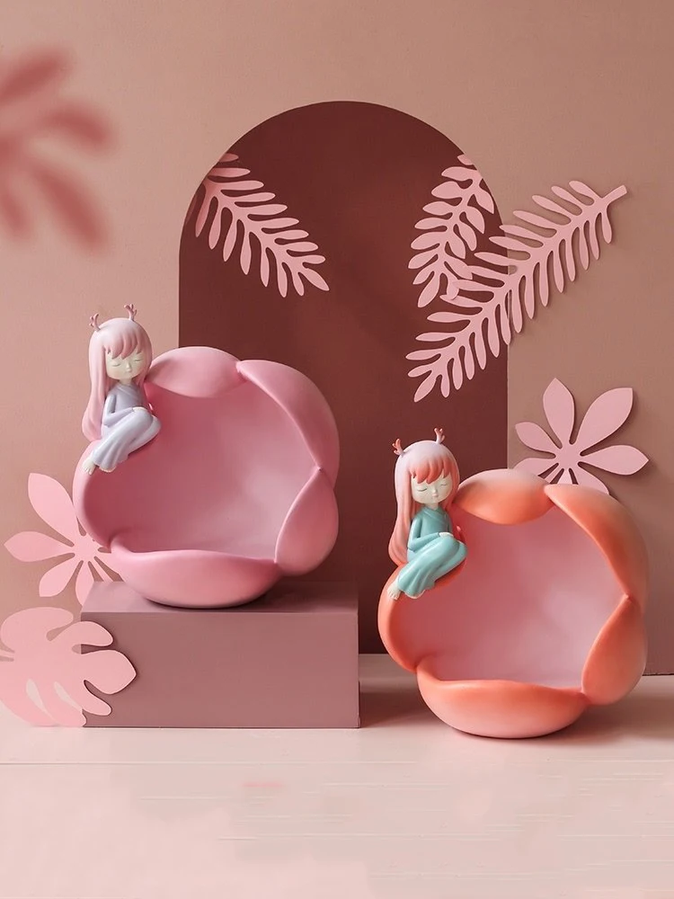 

Chinese Guofeng Hanfu Deer Girl Petal Storage Box Resin Decoration Home Livingroom Accessories Coffee Table Figurines Ornaments