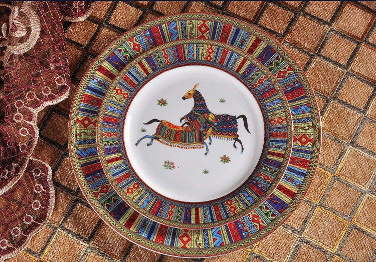 High-grade European Bone China Western Dish Steak Dish Snack Plate Round Diet Luxury Dinner Plates Dish Kitchen Decor