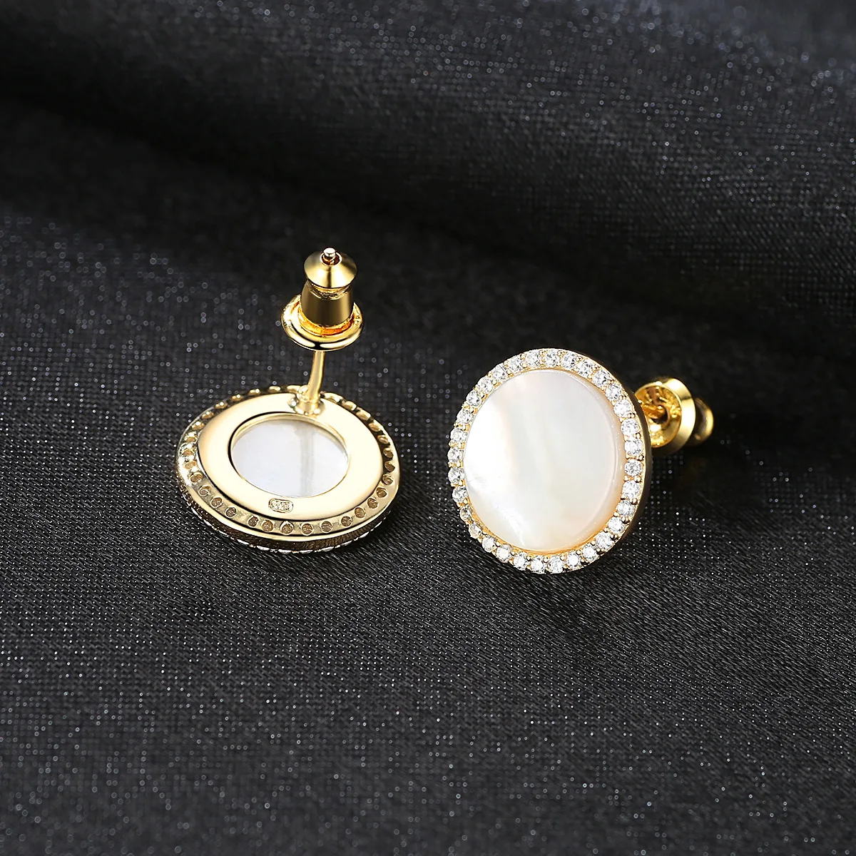 

YUEYIN 925 Sterling Silver Earrings Sea Shell Stud Earrings for Women Girl Korean Earrings Round Circle Fahshion Wholesale Hot