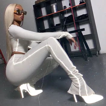 

Fashion Sportswear Fitness Two Piece Set with Reflective Stripes Women Long Sleeve Crop Top and Leggings Matching Set White