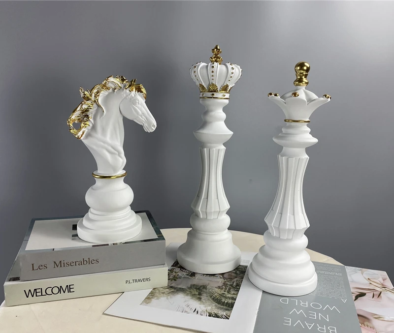 Compra online de Estátua de xadrez peça de decoração 6.2 alta escultura de  resina decorativa grande figura de jogo decoração ornamento para estudo de  escritório em casa preto e branco