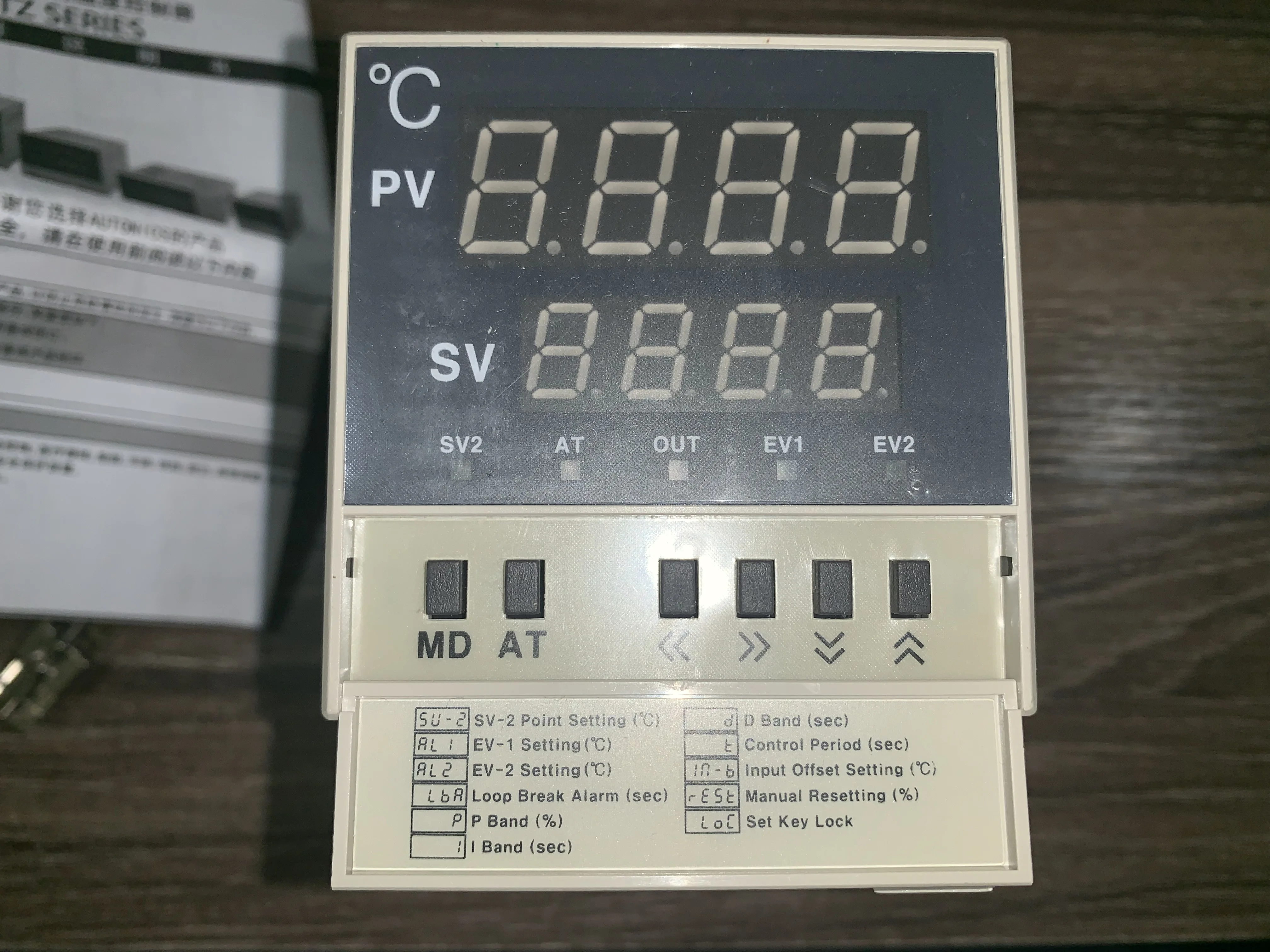 New original authentic TZ4M14R Autonics thermostat temperature