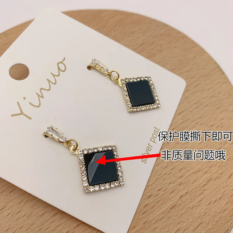 14290061798_896568517