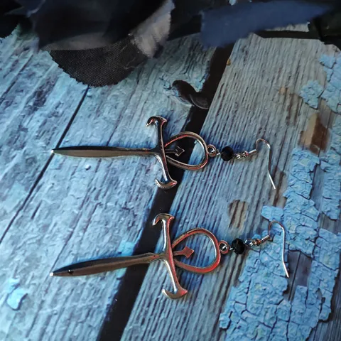 Vampire Gothic Ankh Cross Necklace Occult Pendant Charm Dracula Nosferatu Symbol Fashion Original Jewelry Gift Fashion New