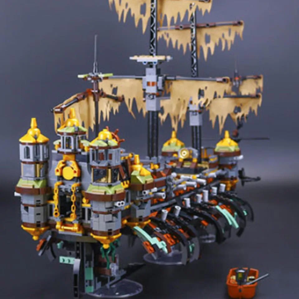 

16042 Pirate Ship Series Building Blocks The 71042 Slient Mary Set Children Educational legoinglys Bricks Assembly Kids Toys Gif
