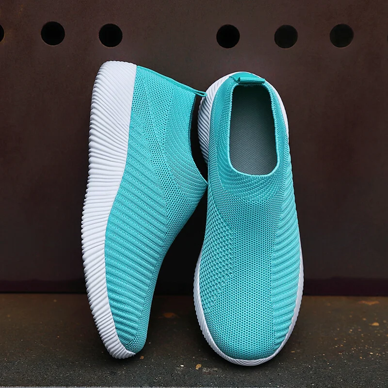 Lovers walking shoes lightweight comfortable breathable sneakers outdoor non-slip wear-resistant retro shoes socks shoes