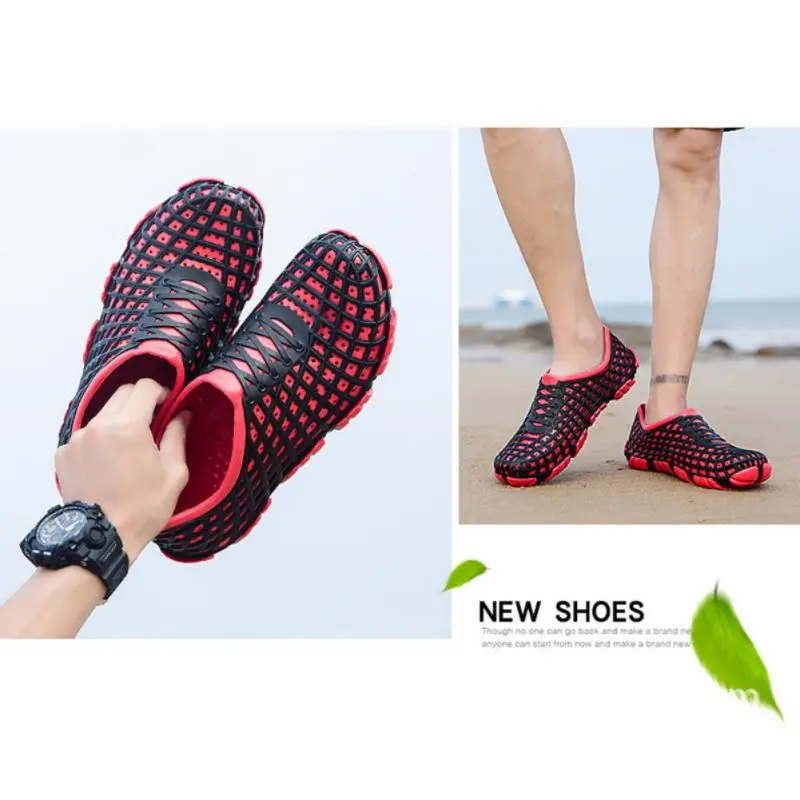 Мужчины забивают обувь на полой подошве; из мягкой дышащей ткани анти-скольжения на пляжные сандалии для прогулок