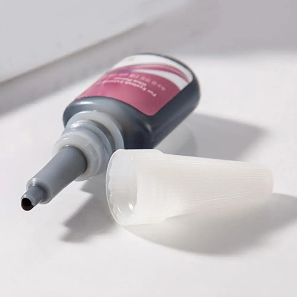 

Eyelash Extension Glue Anti-allergic Quick-drying Eyelash Grafting Glue for Salon Use