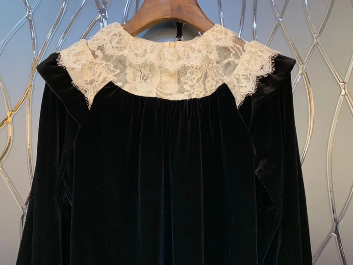 Water-soluble lace edge stitching velvet long-sleeved jacket 1008 for the leader of the new women's wear in early autumn of