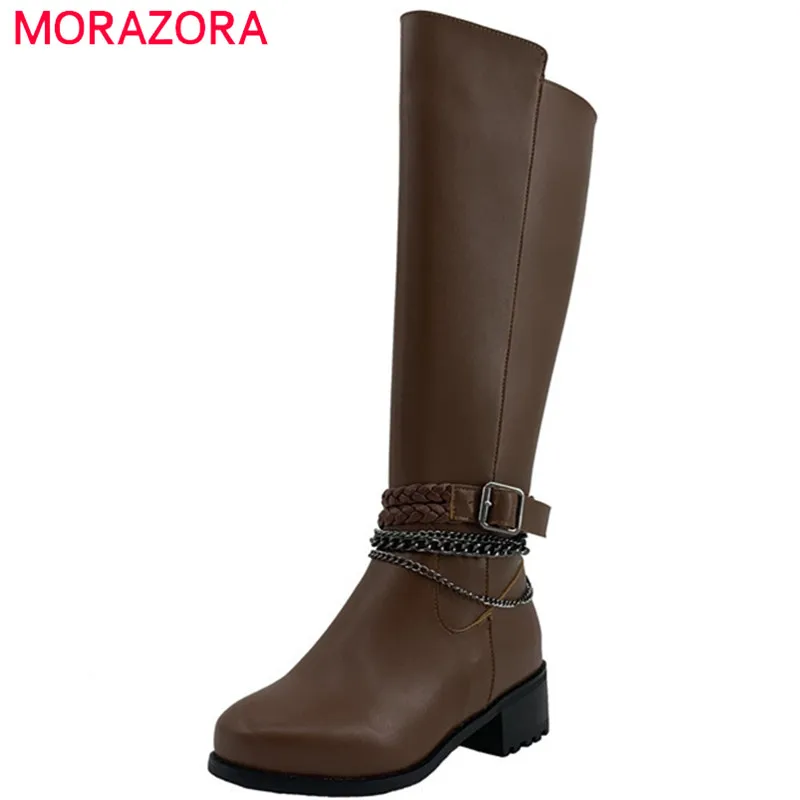 boots with round toe