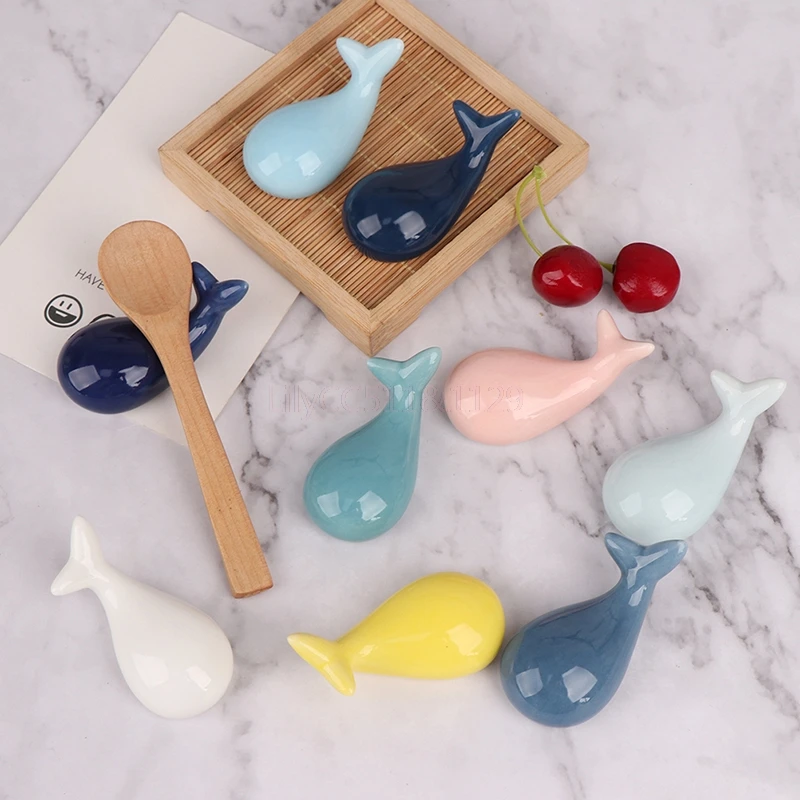 1PCS Cute Whale Ceramics Spoon Chopsticks Holder Chopsticks Drag Spoon Rests Tableware Decor