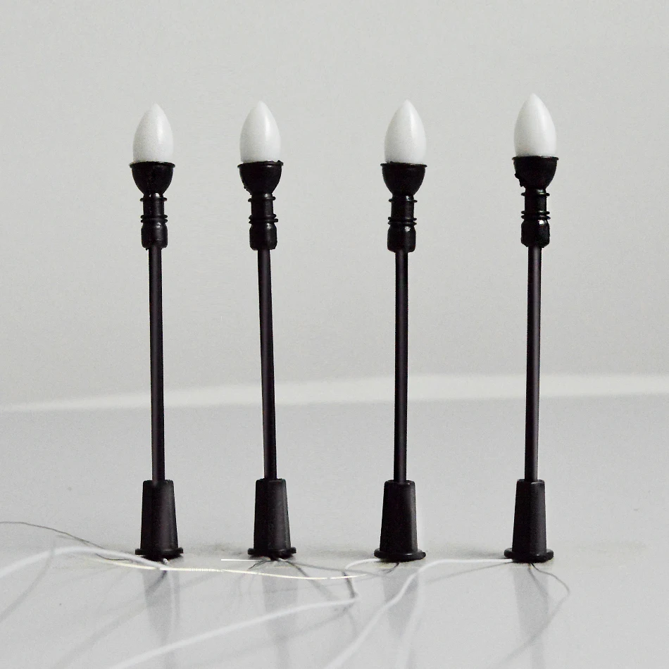 model-light-3