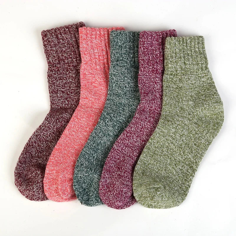 Женские осенне-зимние шерстяные хлопковые носки, 5 пар в партии, женские носки, сохраняющие тепло, милые носки с рисунками, Короткие рождественские носки
