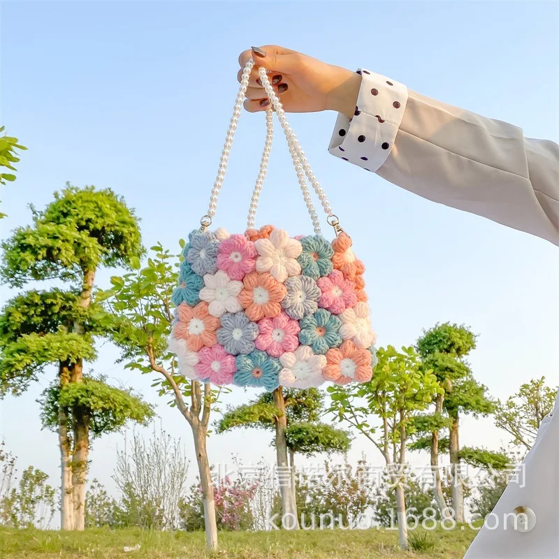 

2002 Designer Flower DIY Handmade Woven Bag Daisy Women Shoulder Messenger Bags Pearl Chain Crossbody Bags Totes Handbags Purse