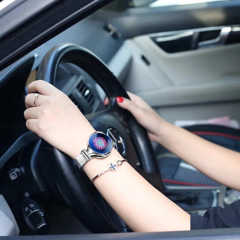 Women Luxury Smart Watch Heart Rate Monitor Blood Pressure Watch Fitness Tracker Sports Smart Bracelet Pk H8 Z18 H1