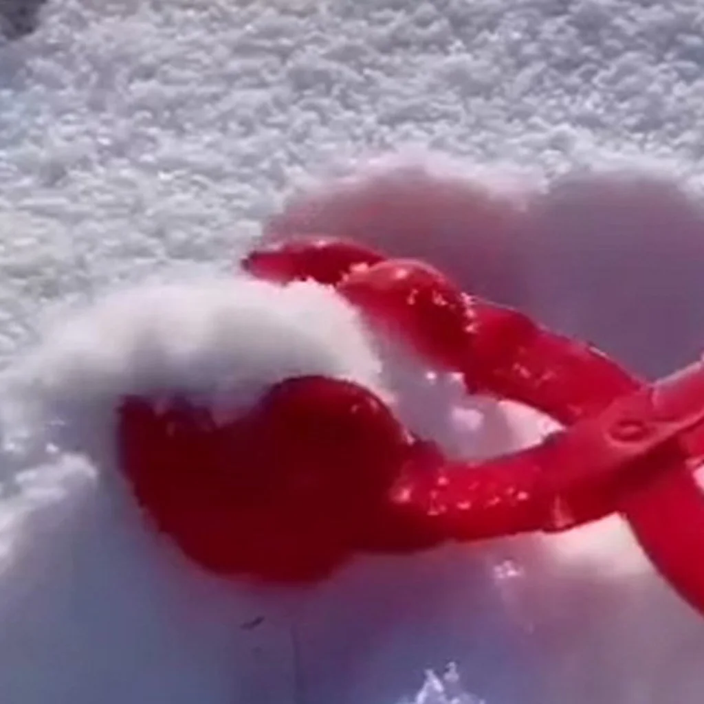 Snow Ball Maker Clamp Tools Beach Sand Toys Heart Shaped Snowman Outdoor Snow Ball Maker Clips