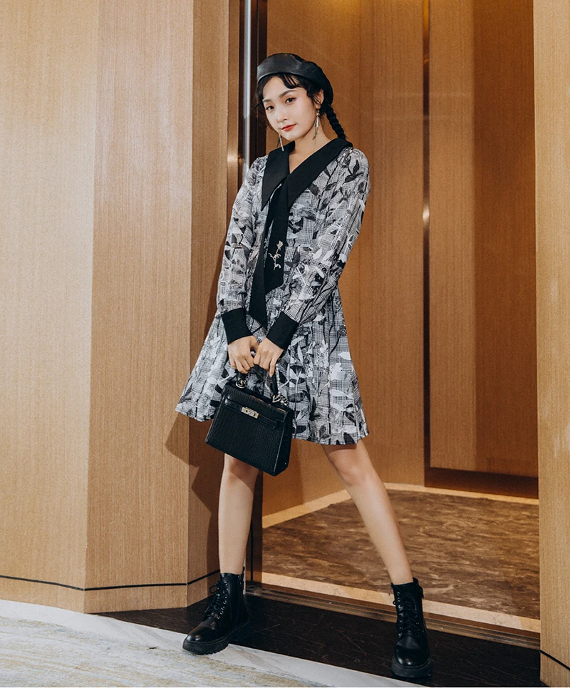 Spot romantic French retro printed shirt collar dress in the autumn