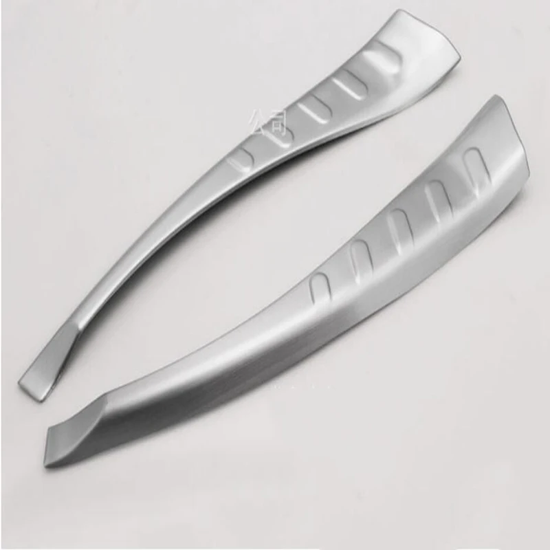 

Stainless steel Inner Rear Bumper Protector Sill Trunk Tread Plate Trim Fit For Toyota RAV4 RAV 4 2014 2015 2016 2017 with logo