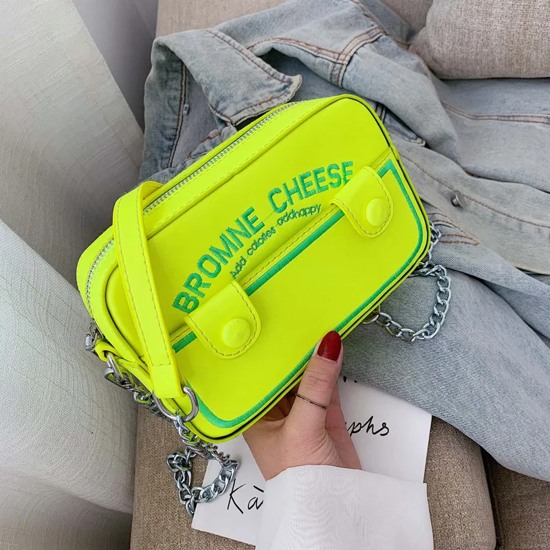 

2019 New stereo small package fluorescent green double button letter embroidered line single shoulder oblique slant female bag