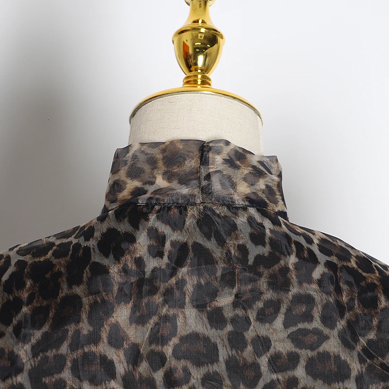 TWOTWINSTYLE леопардовые кружевные блузки для женщин Водолазка с длинным рукавом Перспектива винтажные осенние Рубашки Женская мода