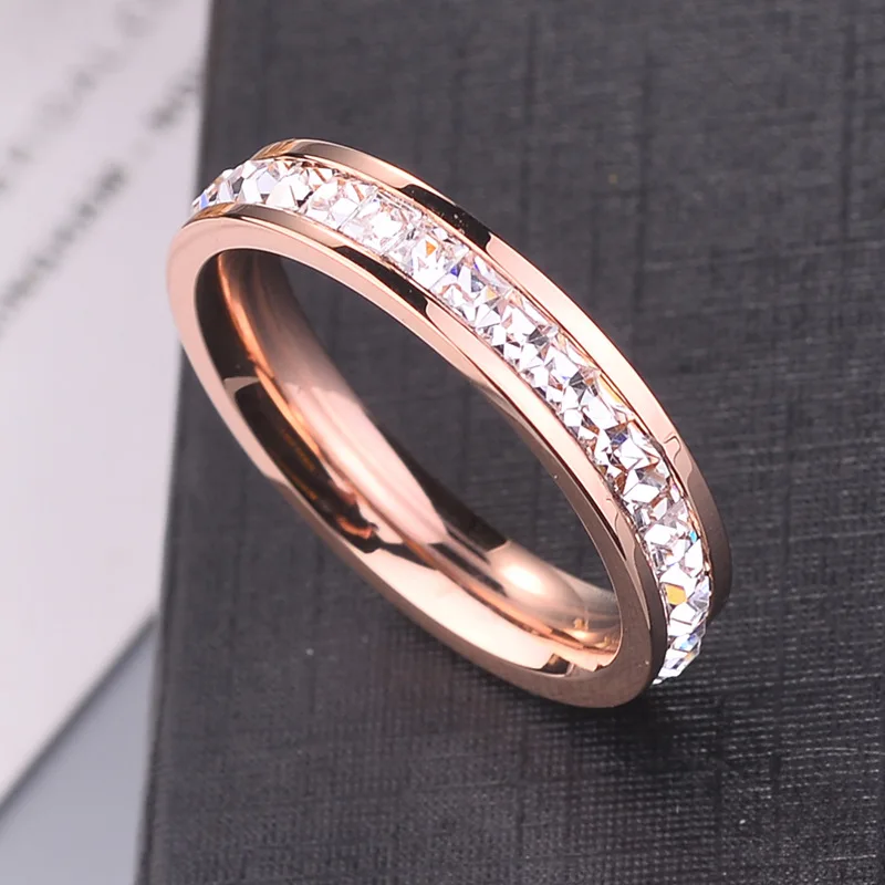 

Single Row Zircon Inlaid Silver Titanium Steel Ring Female Small Square Full of Zircon Rose Gold Colorless Jewelry Wholesale