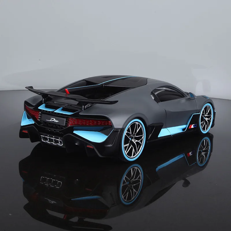 Изысканный подарок 1:18 Bugatti Divo модель спортивного сплава автомобиля, высокая модель литья под давлением, расширенная коллекция