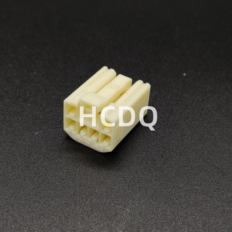 The original 90980-10797 6PIN automobile connector plug shell and connector are supplied from stock