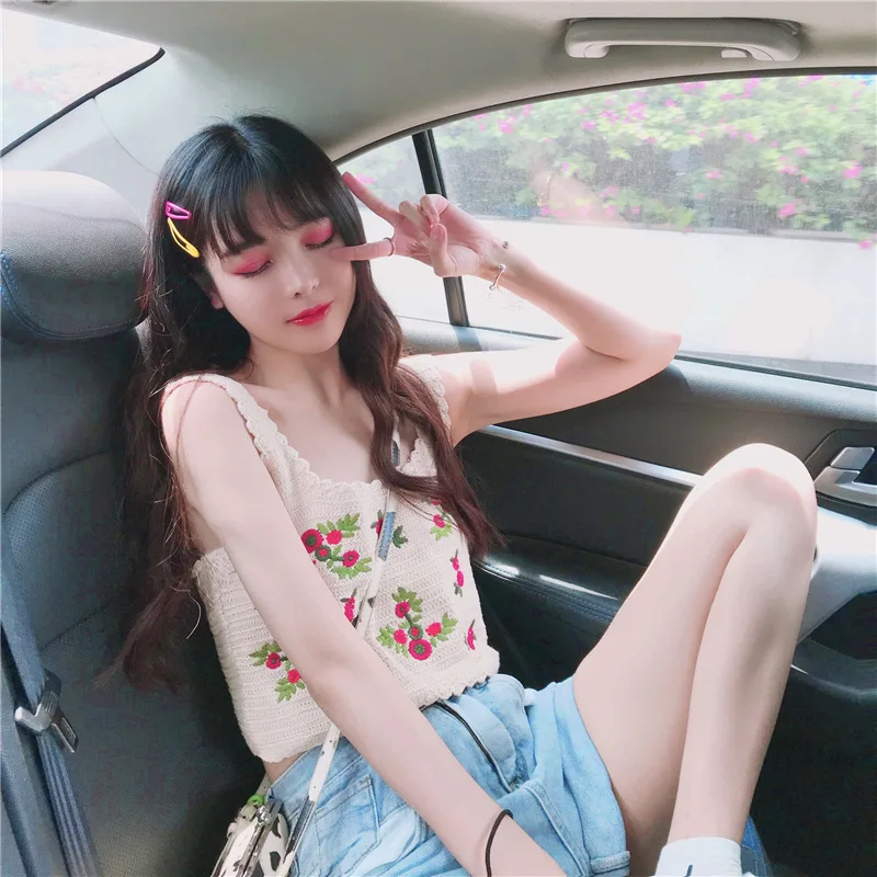 

Hyuna Flower Camisole Crochet Short Embroidered Vest Women's Summer Outer Wear Knit Loose-Fit BF One-Piece Slim Fit Tops