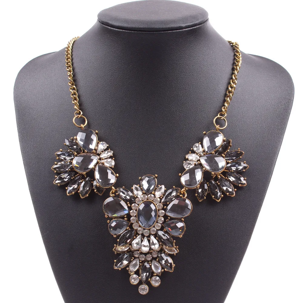 

Fashion New Crystal Flower Leaf Pendant Jewelry Cheap Gold Chain Statement Personalized Necklace for Women