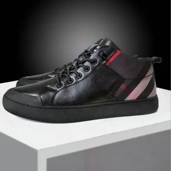 

High quality Genuine Leather Walking Moccasins Flat Fashion All black Sneakers Men Zapatos Hombre Men Casual Flats Shoes A54-39