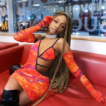 

Women Strap Graffiti Printed Bikini Set 2020 Irregular Non-Mainstream Triangle 2 Piece Set Swimsuit Briefs Sports Casual Suit