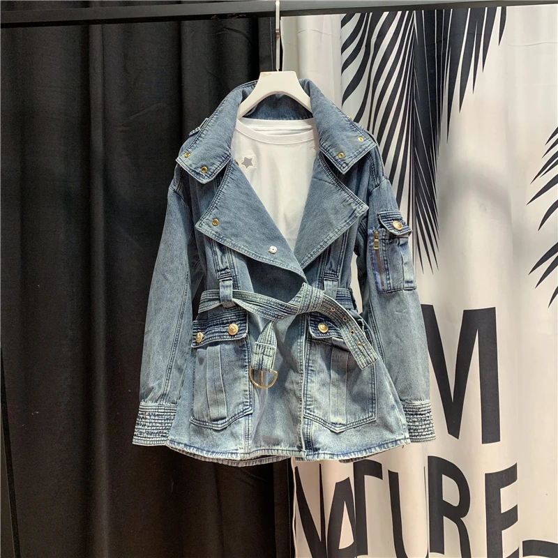 

European Trend Vintage Blue Denim Jacket with Belt Women Autumn Loose Bf Suit Collar Temperament Button Jackets Streetwear Hot