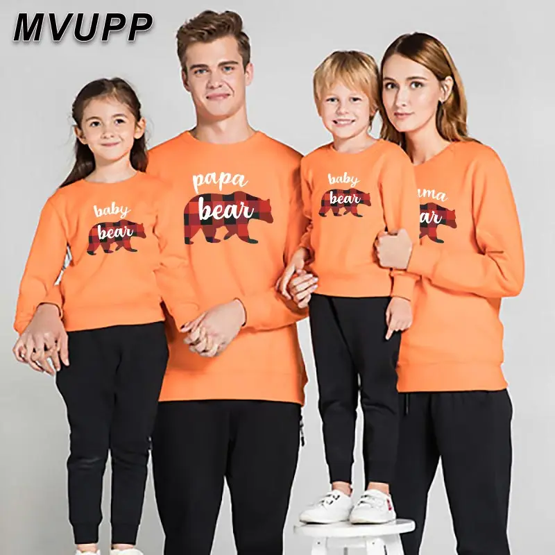Подходящая футболка для всей семьи зимняя одежда с принтом медведя для папы, мамы и ребенка милые толстовки с капюшоном для папы, мамы и детей хлопковый комплект