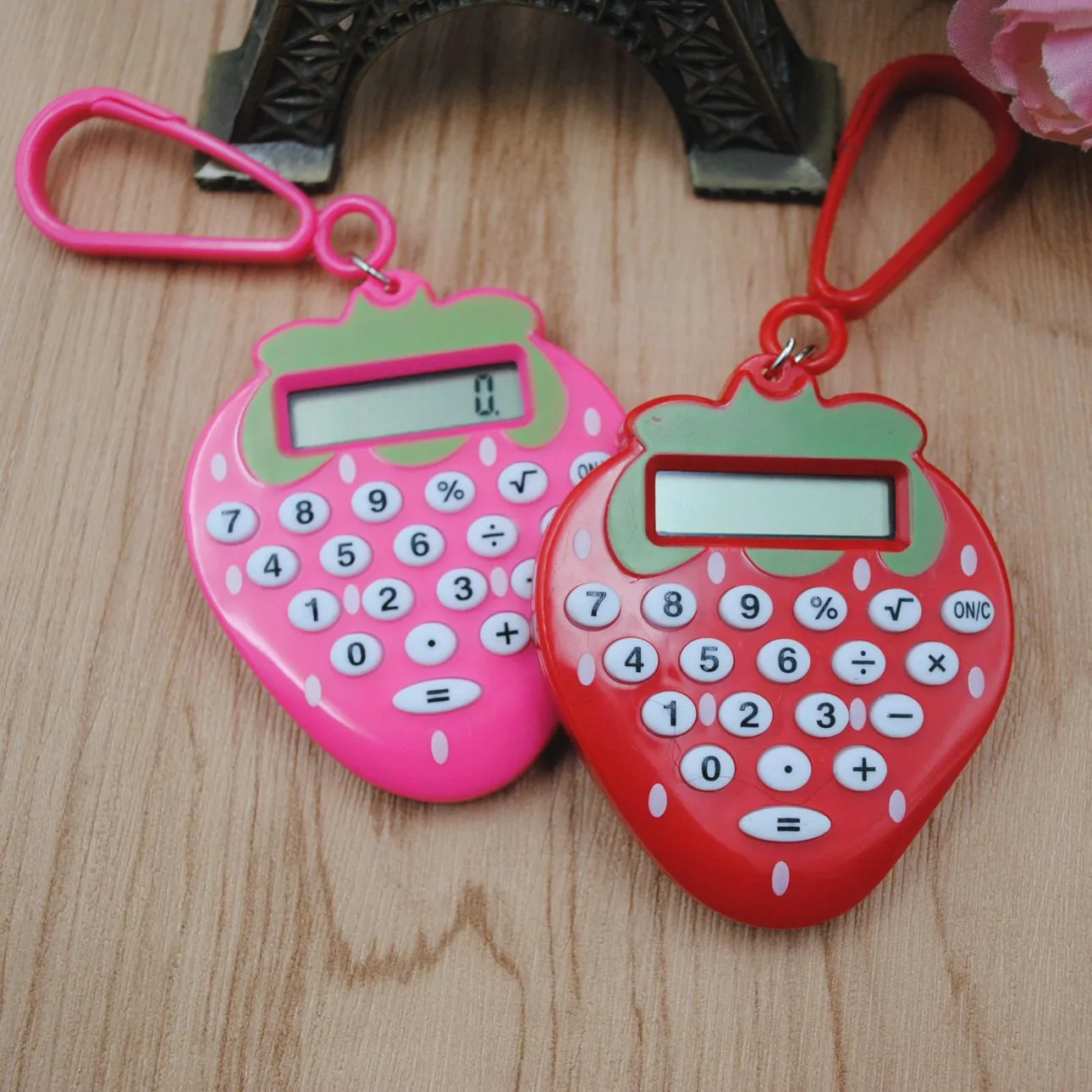 1 шт., калькулятор в форме клубники, мини-калькулятор для студентов, электронный калькулятор, карамельный цвет, калькулятор, офисные принадлежности, подарок, супер маленький