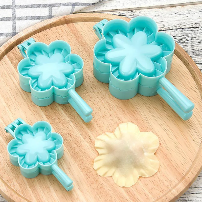 

1pc Kitchen Dumpling Mold Heart Butterfly Flower 3 Model DIY Dumplings Tool Dough Press Dumpling Pie Ravioli Baking Accessories