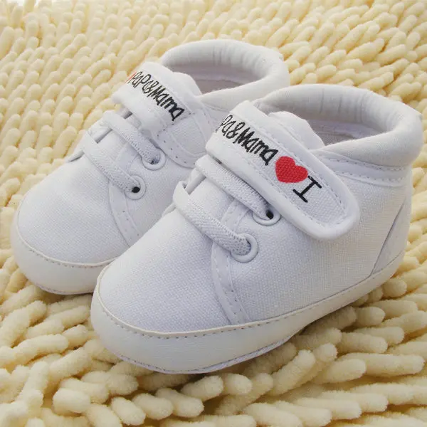 Для новорожденных, для маленьких мальчиков обувь для девочек с надписью «I Love PaPa»(«Я люблю папу»)& MaMa»(«Я люблю с принтом букв холст мягкая подошва Мокасины, обувь на возраст от 0 до 18 месяцев, для детей ясельного возраста, для тех, кто только начинает ходить - Цвет: Белый