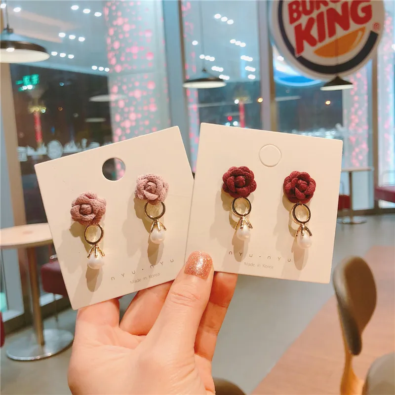 

2019 New Korea Style Autumn Winter Cute Simple Imitated Pearl Flower Drop Earrings for Girl Women Fashion Jewelry Accessories