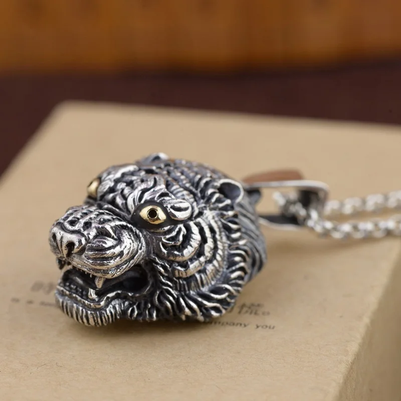 silver-tiger-pendant002C