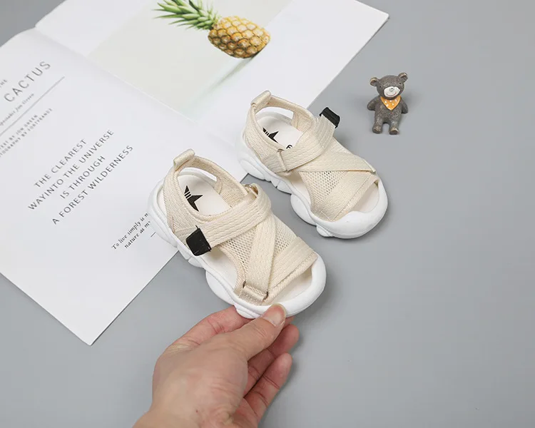 Claladoudou/детские сандалии 12-16 см; сетчатые дышащие сандалии для маленьких девочек; мягкие вечерние сандалии на плоской подошве с закрытым носком для малышей